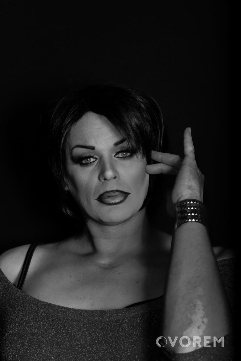 Studio Vorem - photographe portraitiste à Narbonne - Portraits professionnels -cabaret les belles poules