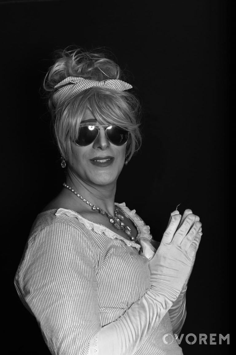 Studio Vorem - photographe portraitiste à Narbonne - Portraits professionnels -cabaret les belles poules