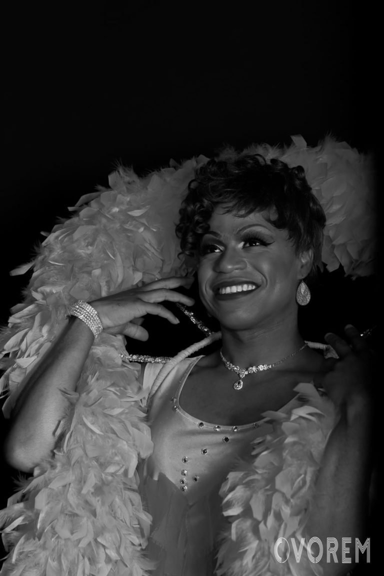 Studio Vorem - photographe portraitiste à Narbonne - Portraits professionnels -cabaret les belles poules