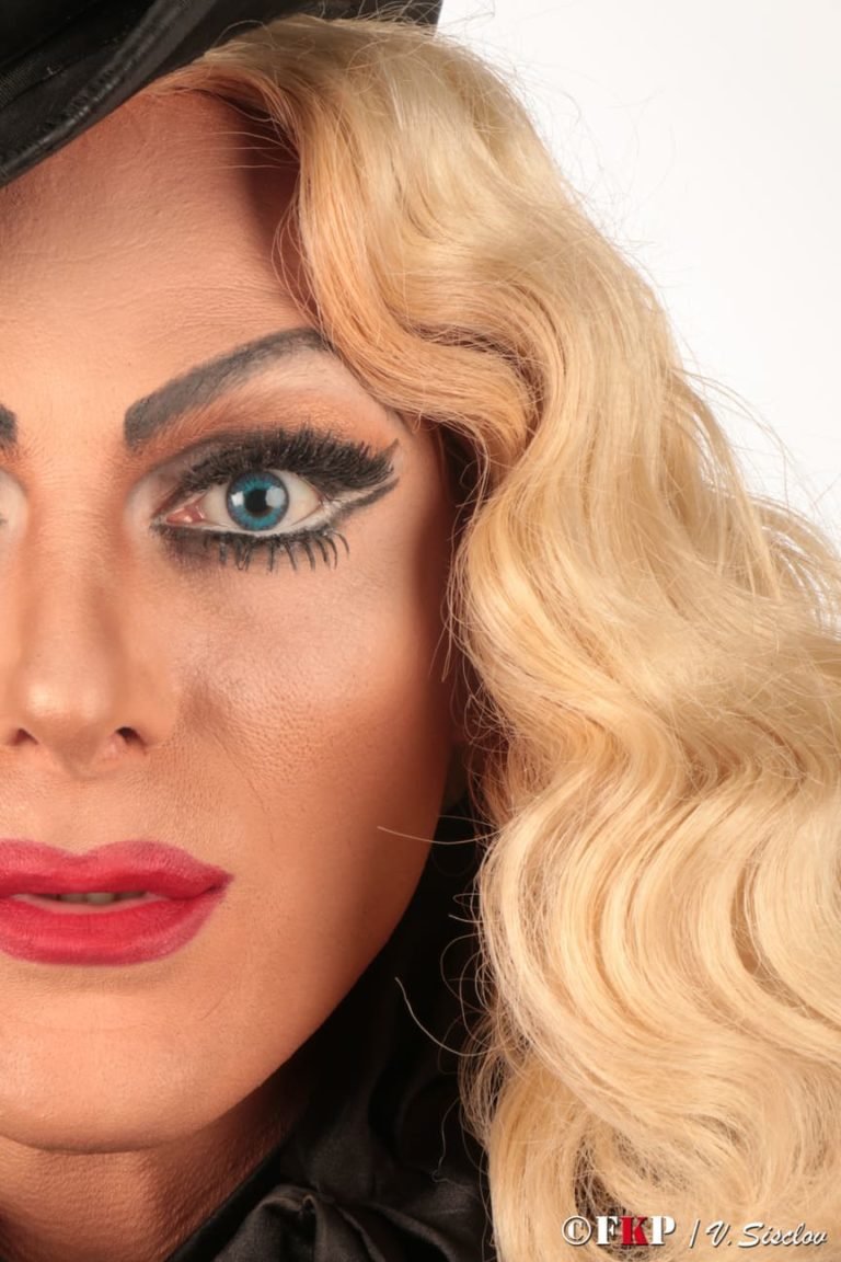 Studio Vorem - photographe portraitiste à Narbonne - Portraits professionnels - gia de paris - bar le labo paris